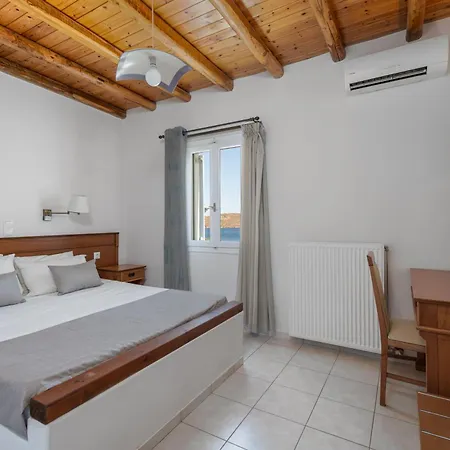 Medusa Πανσιόν Λιβαδάκια